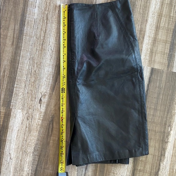 Black leather skirt - Picture 6 of 7